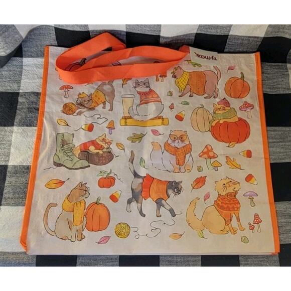 Halloween Fall Cats Sweaters Candy Corn Pumpkins Vinyl Reusable Bag TJMaxxNWT - Picture 2 of 4